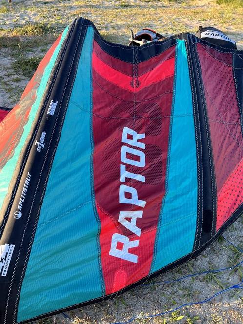 Slingshot Raptor 9m kite uit 2021 - inclusief bar