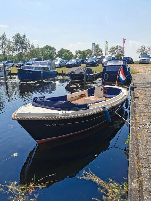 Sloep Clever Viking 565, Nanni diesel, blauw met teak vloer,