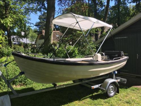 Sloep is als nieuw 430 incl trailer en motor