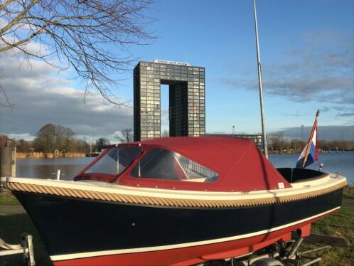 Sloep Maril 570 met nieuwe buiskap. Vaarklaar