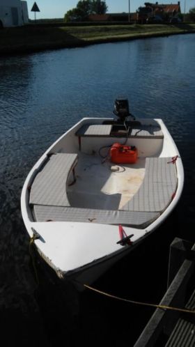 Sloep motorboot grachtenboot toerboot