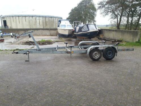 Sloepen stallings trailer dubbelasser tot 8 meter en 2 ton