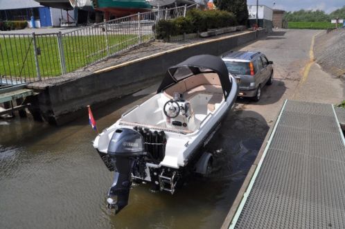 snel varende sloep ,speedboot ,moterboot