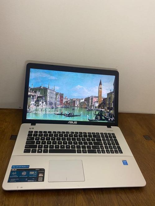 Snelle Asus Laptop - 17 Inch - Intel Core I5 - SSD - 8 GB