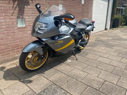 Snelle K1200s met nieuwe voorband