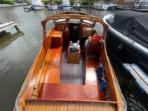 Snippa houten kajuitmotorboot