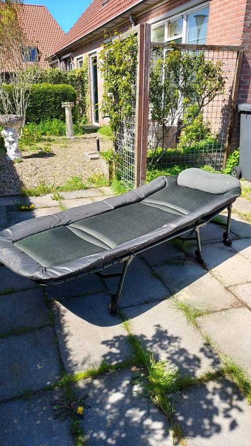 Solar bankmaster bedchair