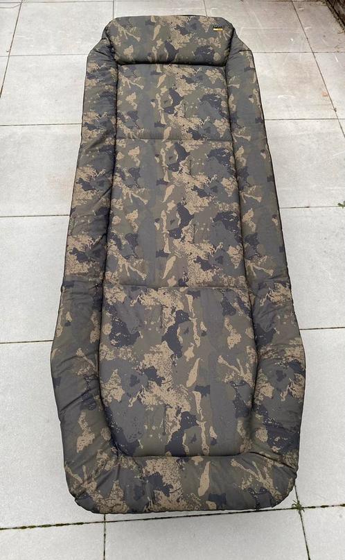 Solar Undercover camouflage bedchair stretcher