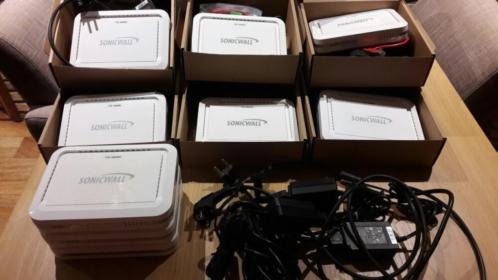 Sonicwall tz205 firewallrouter. 8 stuks. 6 nieuw in doos