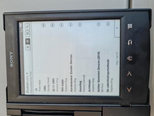 Sony e-reader met ca. 320 boeken  bijpassende hoes en lamp