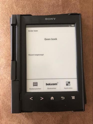 Sony e-reader met hoesje en lampje