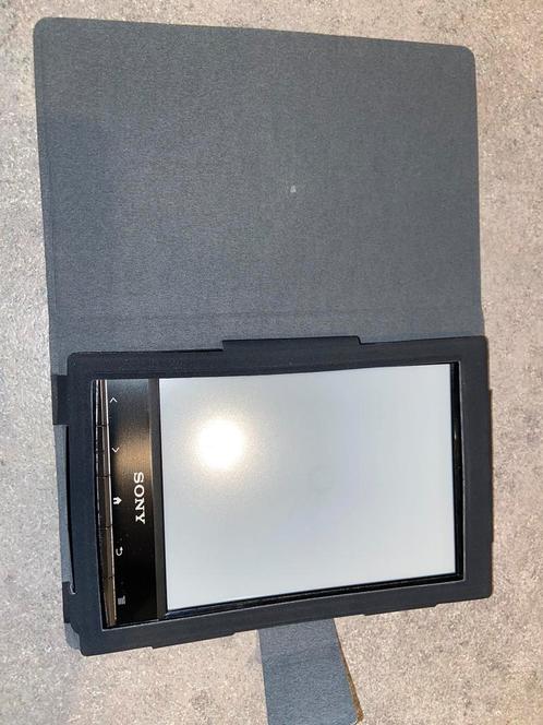 Sony e- reader PRS-T1