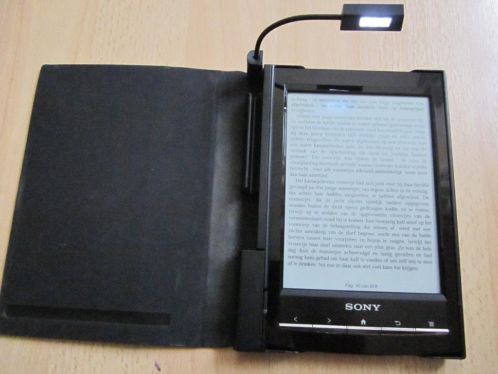 Sony Ereader PRS-T1  Hoes met lampje in goede staat