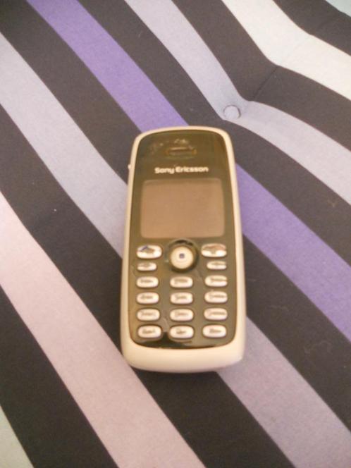 Sony ericson Mobiele Telefoon GSM T300 (geen oplaadstekker )