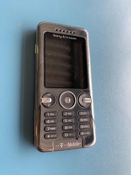 Sony Ericsson S302 Grijs