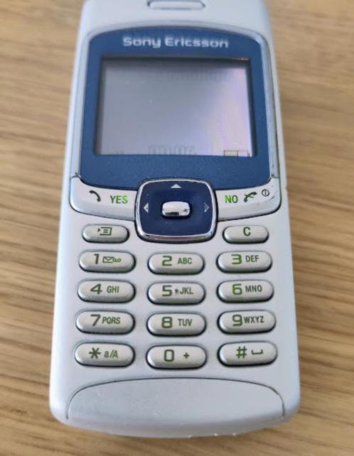  Sony Ericsson T230 