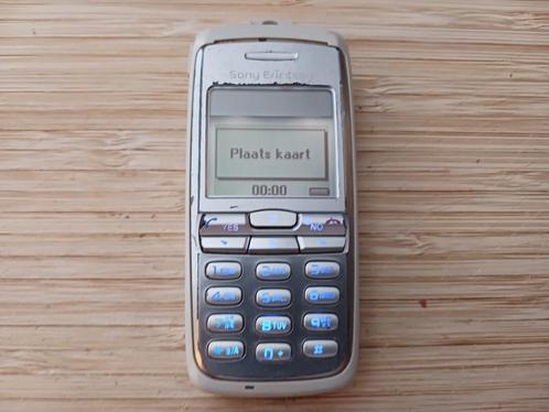 Sony Ericsson T600 - Kleiner dan een creditcard.
