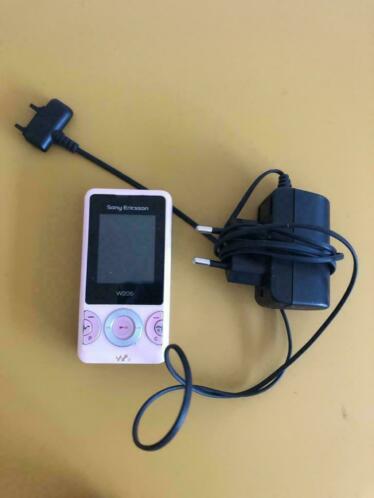 Sony Ericsson W205 Roze