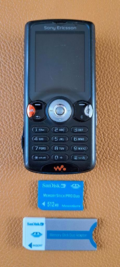 Sony Ericsson W810i Walkman met SanDisk 512MB Memory Stick