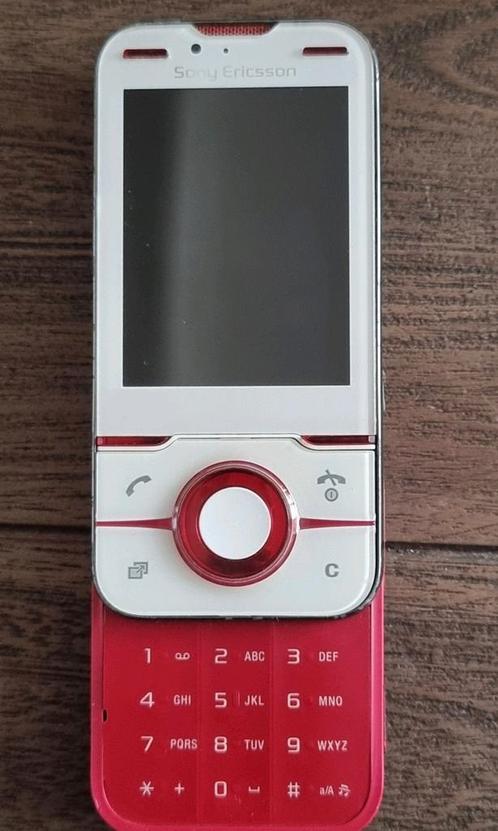 Sony Ericsson yari  oplader