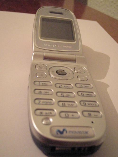 sony ericsson z300i nieuw  zoekend  SPOED 