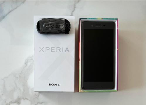 Sony Experia black  zwart inclusief Sony headphone