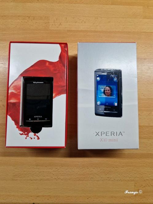 Sony Experia Mini, compleet met 2 extra covers.