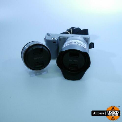 Sony Nex-5  SEL 18-55mm 3.5-5.6  SEL 16mm f2.8 Lens