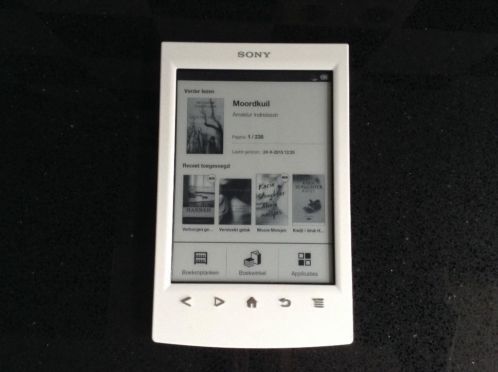 Sony PRS T2 e reader incl hoes met LED lampje en boeken