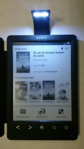 Sony prs T3 ereader met sleepcoverlampje, Sony lader,boeken