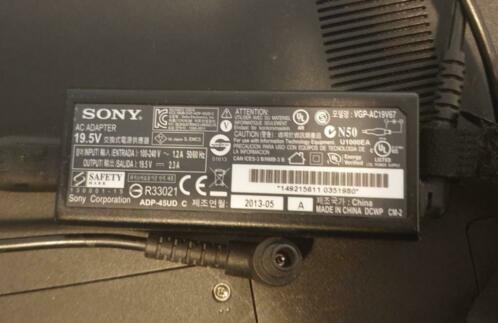 Sony Vaio laptop adaptor VGP-AC19V67