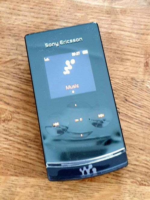 Sony walkman mobiele telefoon gsm clamshell klaptelefoon