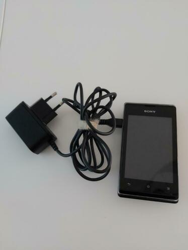 Sony Xperia 0682 16 gb met oplader