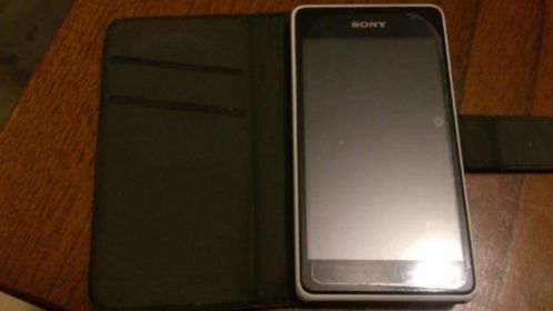 Sony Xperia E like new used 2 months with bon and warranty 