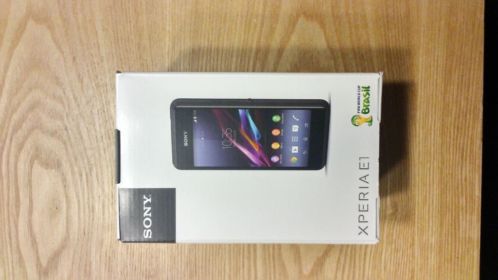 Sony Xperia E1 met hoesje en garantie (aankoopbon)