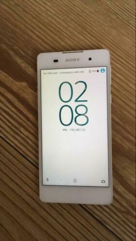 Sony Xperia E5 F3311 wit