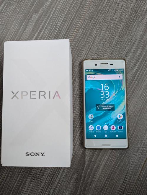 Sony Xperia F5121