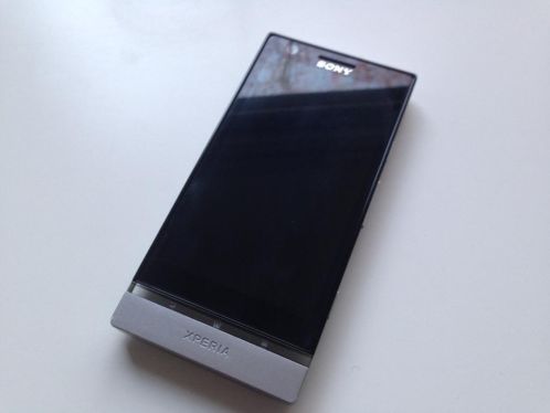 Sony Xperia P 4034 Zilver incl alle toebehoren ZGAN