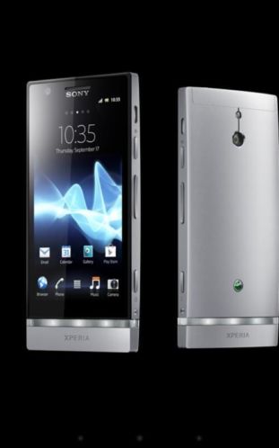 Sony Xperia P smartphone in nette staat