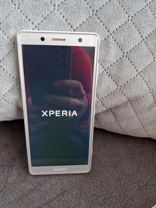 Sony Xperia Xz2 compact incl. Hoesjes en verloopstukjes