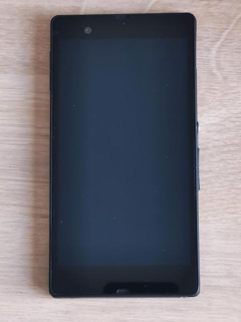 Sony Xperia Z werkt prima 16GB zonder oplader.