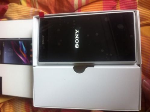 Sony Xperia Z1 met doosje en bon