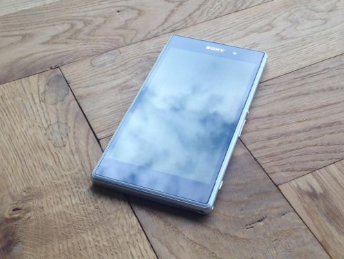 Sony Xperia Z1  Nieuwstaat  Garantie  4G  Lader 279,-
