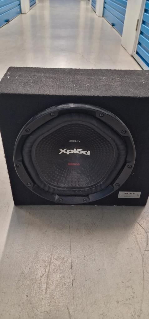 Sony xplod subwoofer 1800w  sony xplod amplifier 1000w