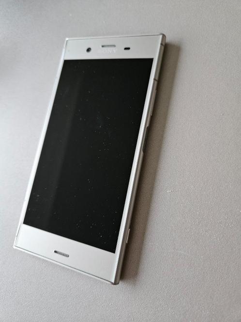 Sony XZ1 smartphone, Android