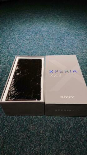 Sony XZ3 maand oud Broken Window