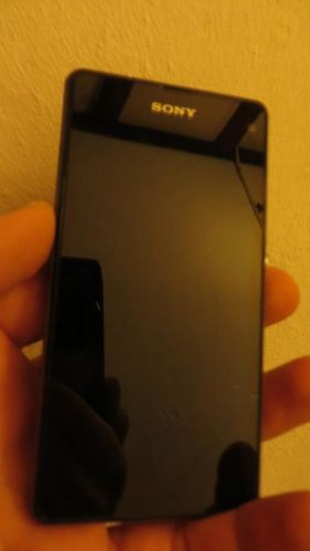Sony Z1 compact met kapot scherm