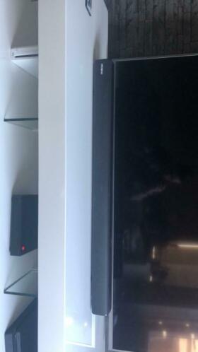 Sound bar met ingebouwde subwoofer