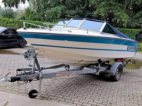 speedboat Invader, 10-17-YL (inclusief trailer)