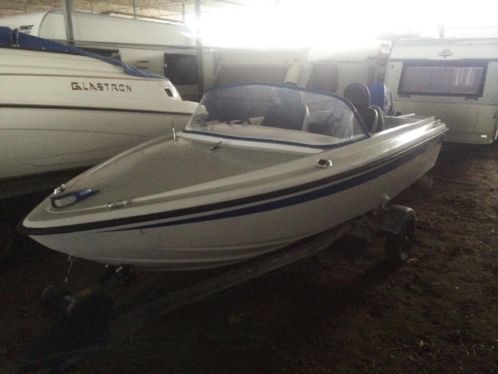 Speedboot 4.80m met 30Pk Yamaha bb motor 